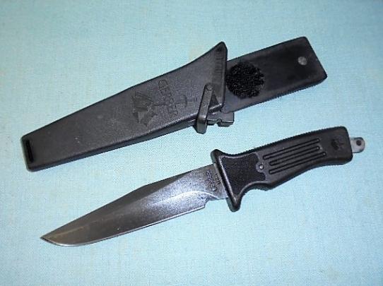 GERBER PATRIOT KNIFE S/N689