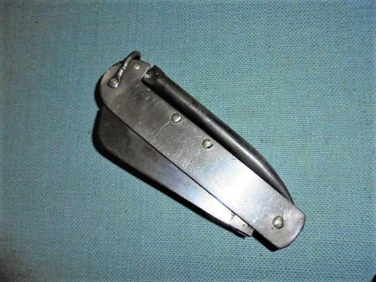 WW11 CANADIAN ALL STEEL CLASP KNIFE S/N698