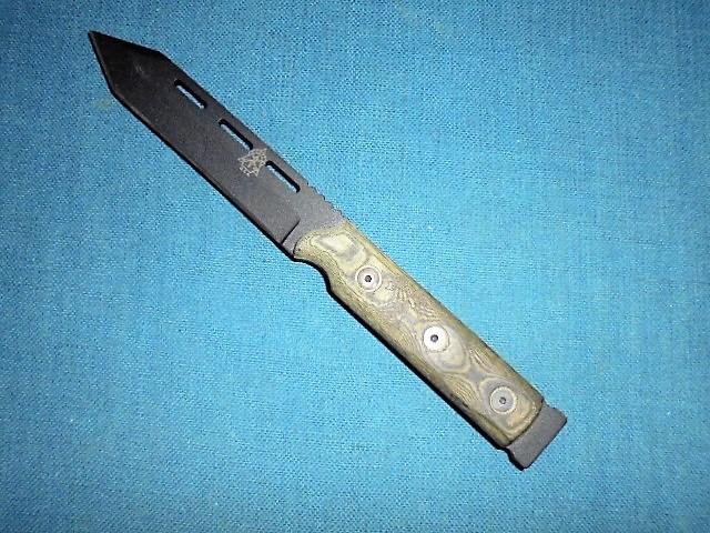TOPS SWAT STRIKE KNIFE S/N 0566