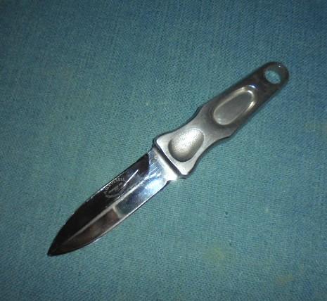 A Scarce 1977 Dated A.G.Russell Sting Knife S/n 02306