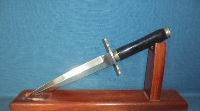 J.E. Middleton Stiletto Fighting Knife S/n 02848