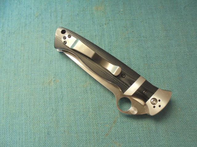 Spyderco Vallotton Sub-Hilt Folder S/n  03201