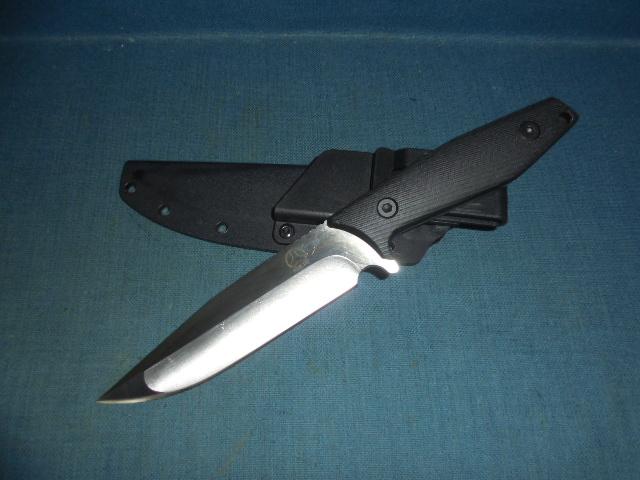 Two good working Knives S/n 03456