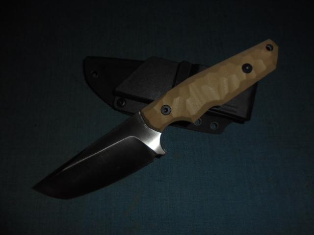 Two good working Knives S/n 03456
