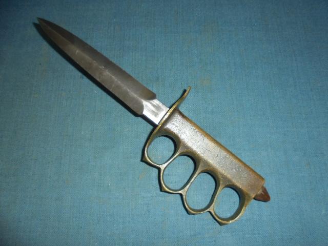 Very Rare WW1 U. S. 1918 Knuckle Knife by AU LION S/n 03471
