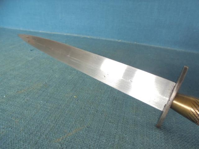 Unusual WW11 2nd pattern Commando Knife S/n 03485