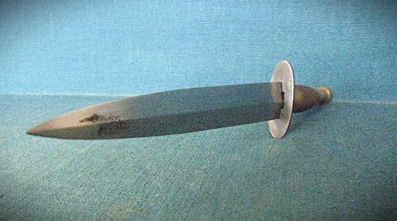 Unusual WW11 2nd pattern Commando Knife S/n 03485